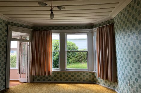 Photo of property in 35 Scotland Terrace, Green Island, Dunedin, 9018