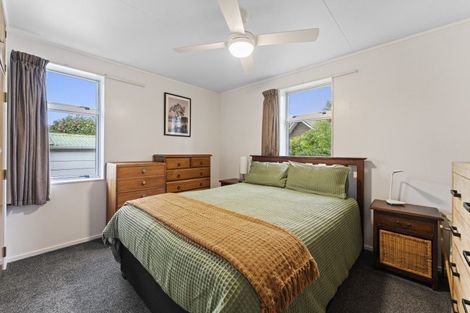 Photo of property in 23 Kereru Street, Two Mile Bay, Taupo, 3330