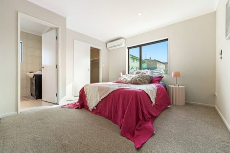 Photo of property in 19a Kelwyn Road, Kelston, Auckland, 0602