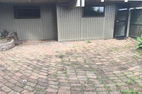 Photo of property in 2/2 Sunnynook Road, Sunnynook, Auckland, 0620