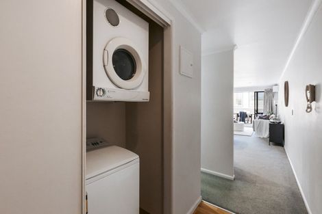 Photo of property in Paramount Apartments, 11/281 Maunganui Road, Mount Maunganui, 3116