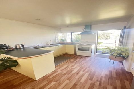 Photo of property in 30 Rathmar Drive, Manurewa, Auckland, 2105