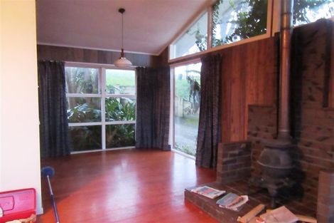 Photo of property in 45 Sunset Road, Totara Vale, Auckland, 0632