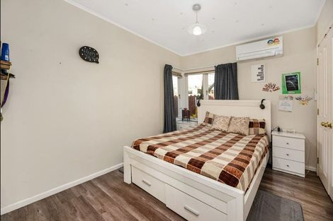 Photo of property in 58 Seymour Road, Sunnyvale, Auckland, 0612