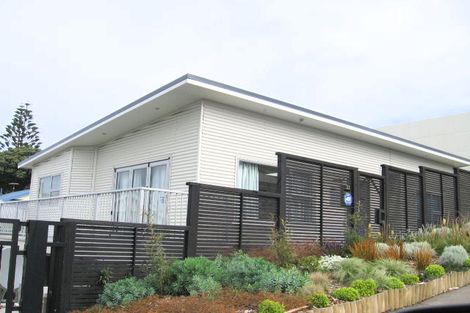 Photo of property in 21 Wha Street, Lyall Bay, Wellington, 6022