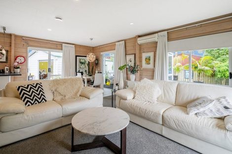 Photo of property in 39 Cholmondeley Crescent, Whitianga, 3510