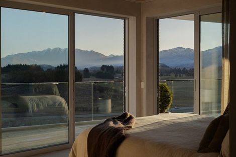 Photo of property in 16 Advance Terrace, Arrowtown, 9302