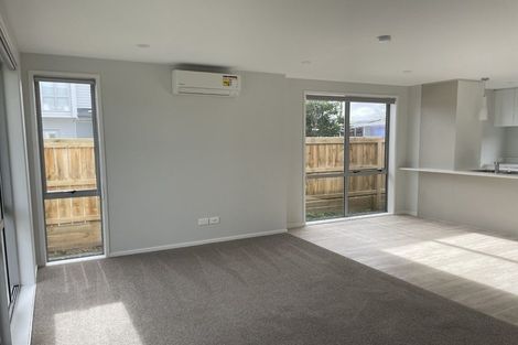 Photo of property in 3/51 Wharf Road, Te Atatu Peninsula, Auckland, 0610