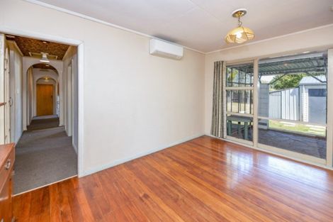 Photo of property in 98 Prestons Road, Redwood, Christchurch, 8051