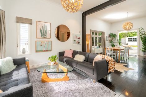 Photo of property in 17 Honiana Te Puni Street, Aro Valley, Wellington, 6021