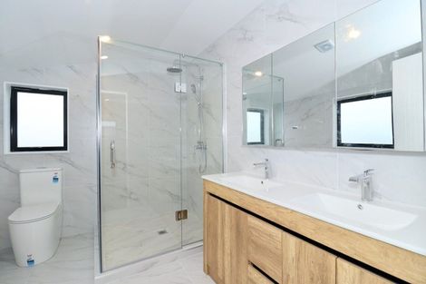 Photo of property in 14a Gulf Crest, Bucklands Beach, Auckland, 2012