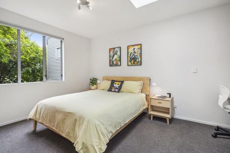 Photo of property in 151 Nevay Road, Miramar, Wellington, 6022