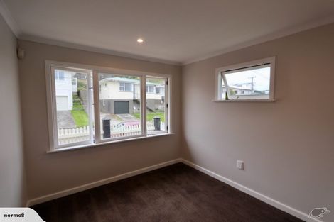 Photo of property in 15 Baylands Drive, Newlands, Wellington, 6037