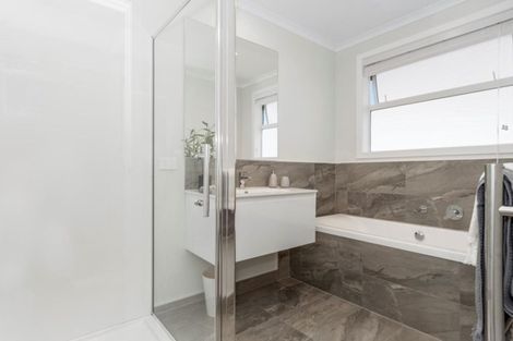 Photo of property in 1 Moira Close, Welcome Bay, Tauranga, 3175