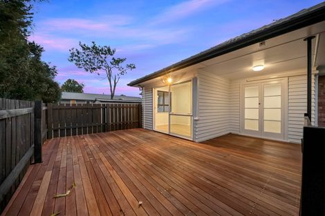 Photo of property in 1/3 Cross Street, Papakura, 2110