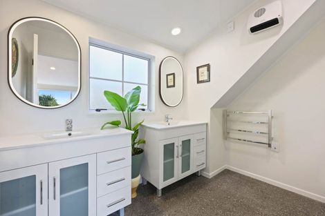 Photo of property in 36 Matterhorn Crescent, Northpark, Auckland, 2013