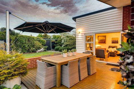 Photo of property in 10 Powell Crescent, Ilam, Christchurch, 8041