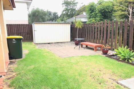 Photo of property in 1/6 Vivian Wilson Drive, Eastern Beach, Auckland, 2012