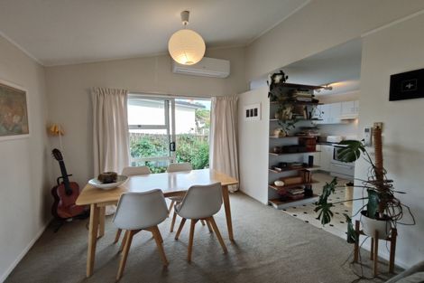 Photo of property in 2/28 Caribbean Drive, Unsworth Heights, Auckland, 0632