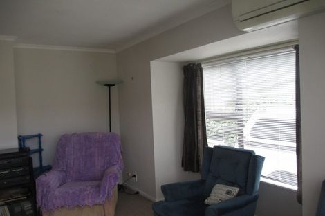 Photo of property in 17 Douglas Street, Levin, 5510
