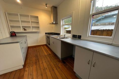 Photo of property in 32 Stoke Street, Sumner, Christchurch, 8081