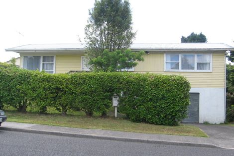 Photo of property in 1 Macnay Way, Murrays Bay, Auckland, 0630