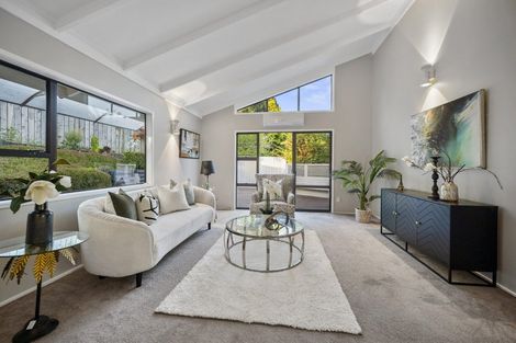 Photo of property in 92 Braemar Road, Castor Bay, Auckland, 0620