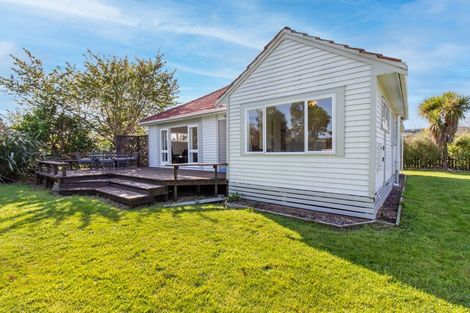 Photo of property in 1 Ngareta Road, Mourea, Rotorua, 3074
