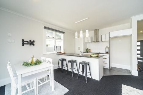 Photo of property in 11 Shamrock Street, Takaro, Palmerston North, 4412