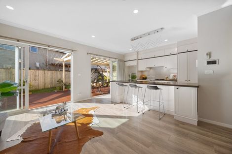 Photo of property in 5 Creggan Crescent, Flat Bush, Auckland, 2019