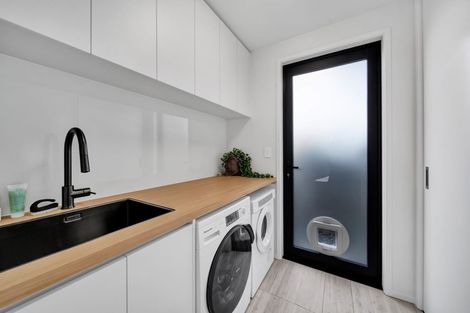 Photo of property in 57 Brooklands Road, Brooklands, New Plymouth, 4310