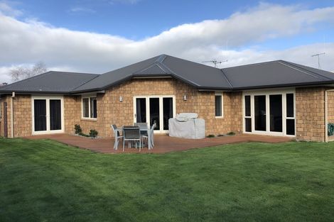 Photo of property in 23 Hawkridge Rise, Huntington, Hamilton, 3210