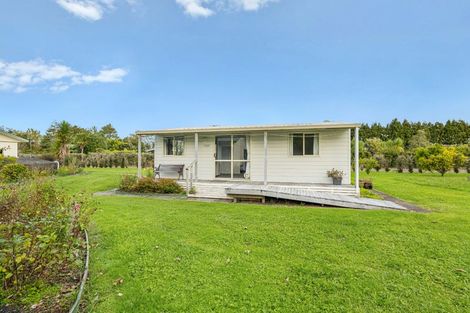 Photo of property in 88 Boord Crescent, Kumeu, 0891