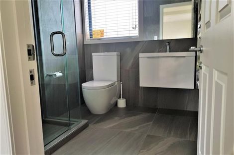 Photo of property in 480a Beach Road, Murrays Bay, Auckland, 0630