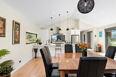 Photo of property in 8 Hovingham Court, Jacks Point, Queenstown, 9371