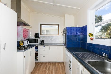 Photo of property in 12 Kinross White Street, Napier South, Napier, 4110