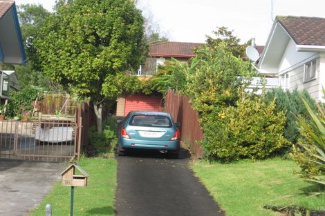 Photo of property in 36 Glennandrew Drive, Half Moon Bay, Auckland, 2012