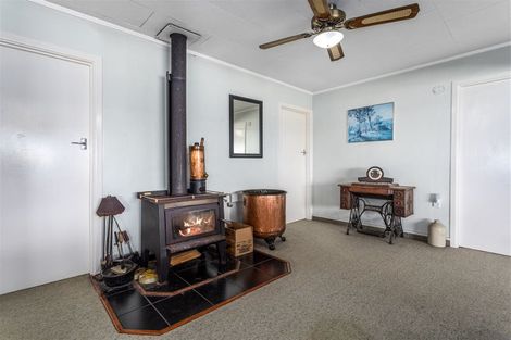 Photo of property in 1e Te Kaha Church Road, Te Kaha, Opotiki, 3199