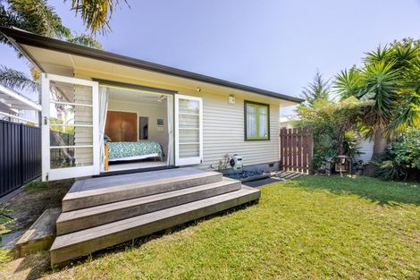 Photo of property in 74 Clarence Cox Crescent, Pirimai, Napier, 4112