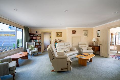 Photo of property in 25 Te Moenga Park, Acacia Bay, Taupo, 3330