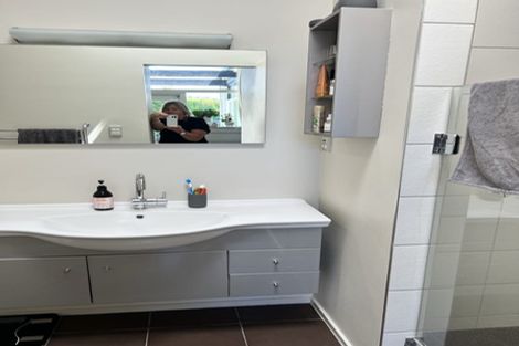 Photo of property in 2/5 Whareora Terrace, Cashmere, Christchurch, 8022