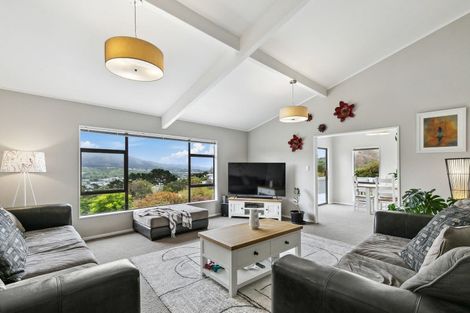 Photo of property in 30 Woodman Drive, Tawa, Wellington, 5028