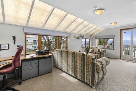 Photo of property in 33a Apuka Street, Brooklyn, Wellington, 6021