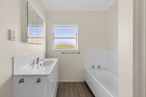 Photo of property in 42 James Foley Avenue, Pirimai, Napier, 4112