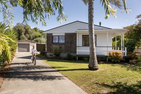 Photo of property in 2 Novelle Grove, Papamoa Beach, Papamoa, 3118