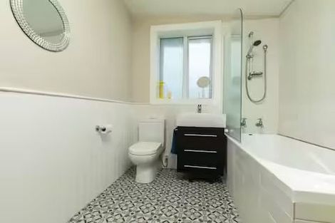 Photo of property in 4 Outlook Road, Greenhithe, Auckland, 0632