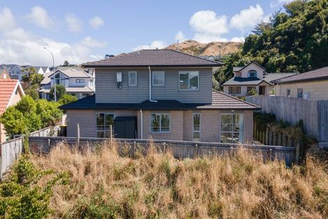 Photo of property in 4 Melksham Drive, Churton Park, Wellington, 6037