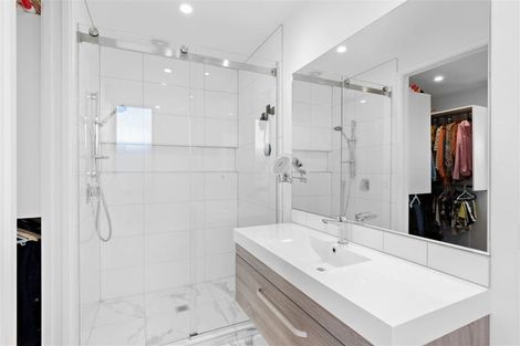 Photo of property in 27 Holiday Drive, Mairehau, Christchurch, 8052