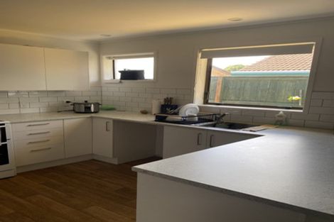 Photo of property in 1/6 Annette Avenue, Te Atatu South, Auckland, 0610