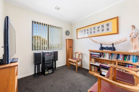 Photo of property in 1a Garth Lane, Maoribank, Upper Hutt, 5018